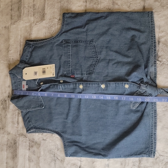 Levi's Denim Shirt - Picture 5 of 9